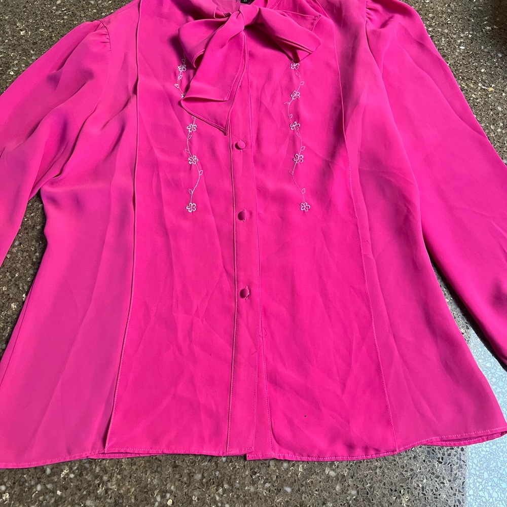 Vintage Jebb Levy Chic Pink Blouse with Embroidered Accents Tie Neck Size 12 EUC
